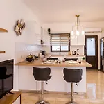 Gina's House * Asklipiion