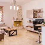 Apartament Gina's House *