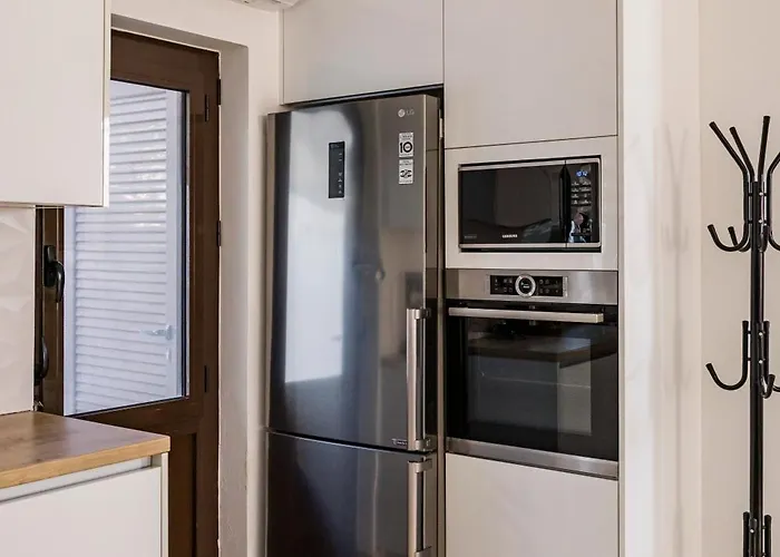 Gina's House * Asklipiion