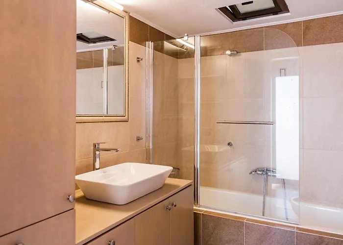 Gina's House Apartment *