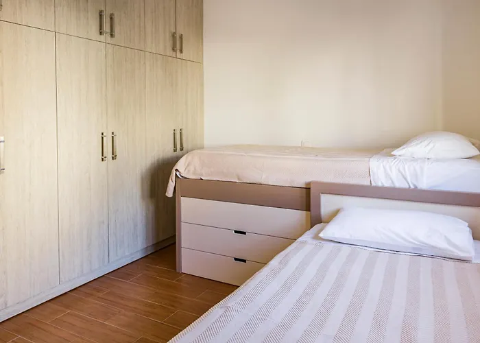 Gina's House * Asklipiion